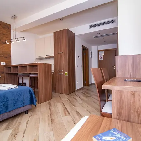 Central Inn *