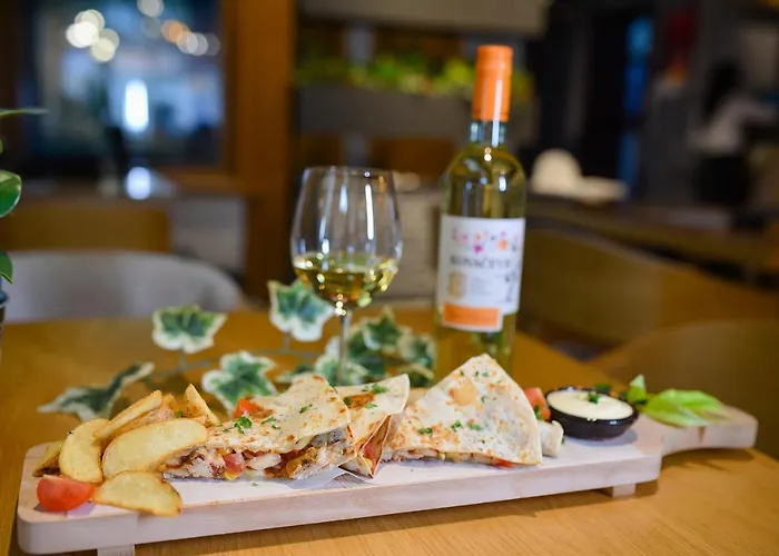 Central Inn زلاتيبور