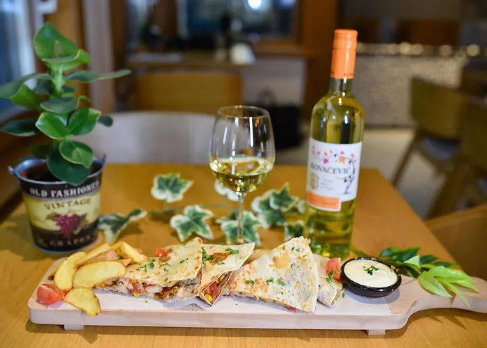 Central Inn زلاتيبور